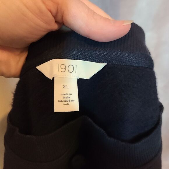 1901 Merry Navy Holiday Sweatshirt Size XL - Picture 6 of 6